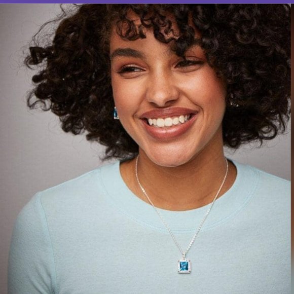 Beautifully Blue Necklace - Picture 2 of 2